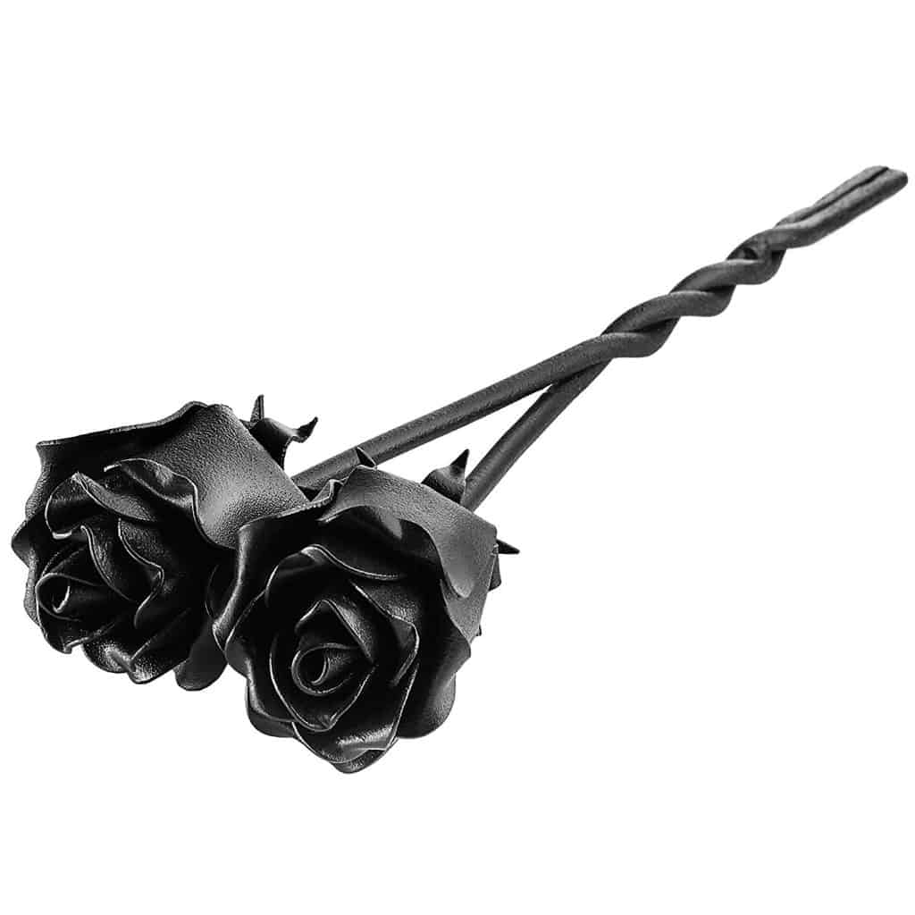 Set of 2 Iron Roses Twisted Together
